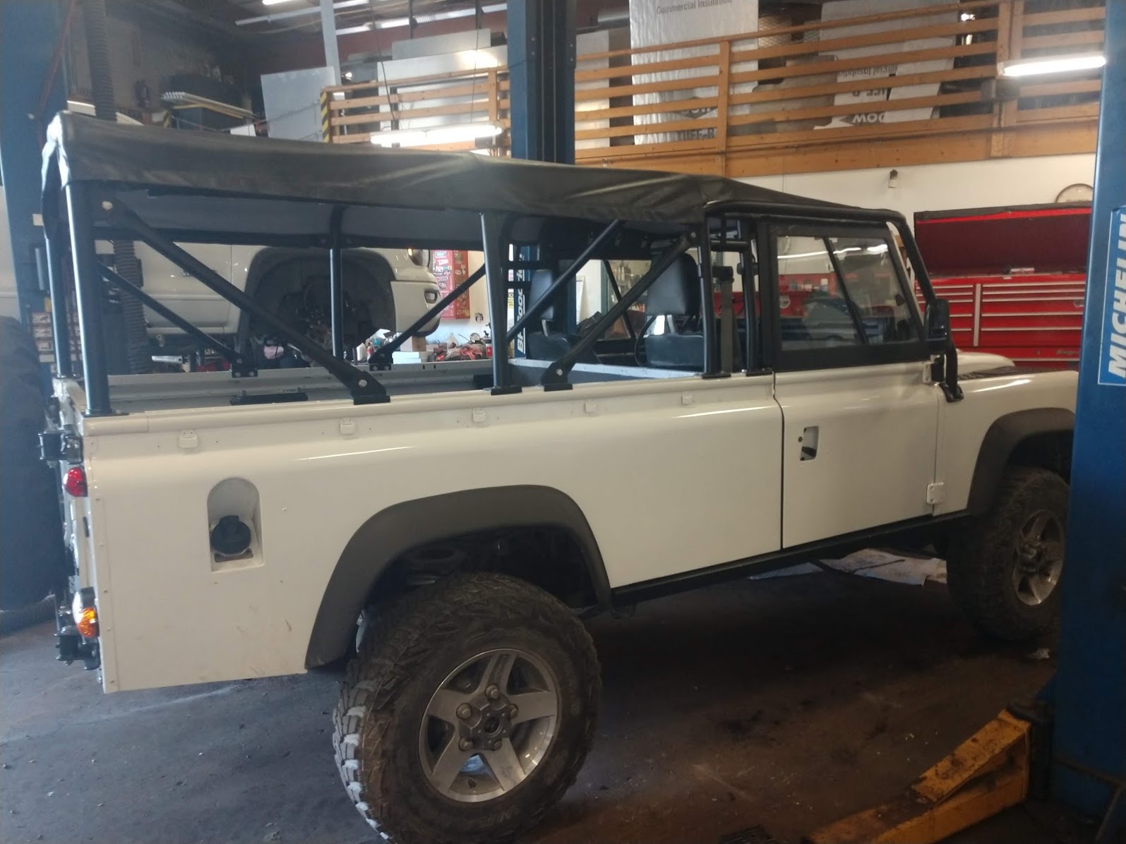 Land Rover Defender 110 Custom Top