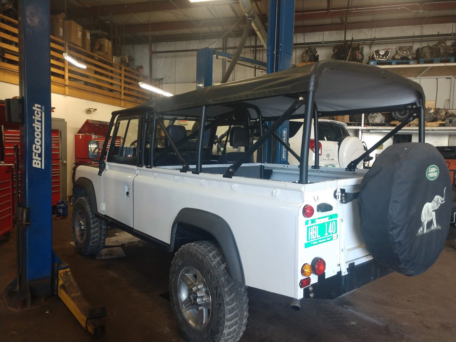 Land Rover Defender 110 Custom Top